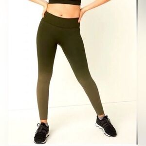 PINK Victoria's Secret Green Ombre Leggings